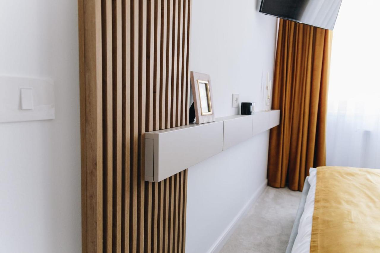 Tulip Apartment Oradea Exteriör bild